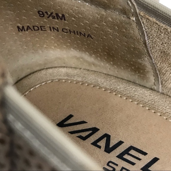 Vaneli Sport Printed Leather Low Wedge Donia Flats Size 9.5 - Picture 2 of 10